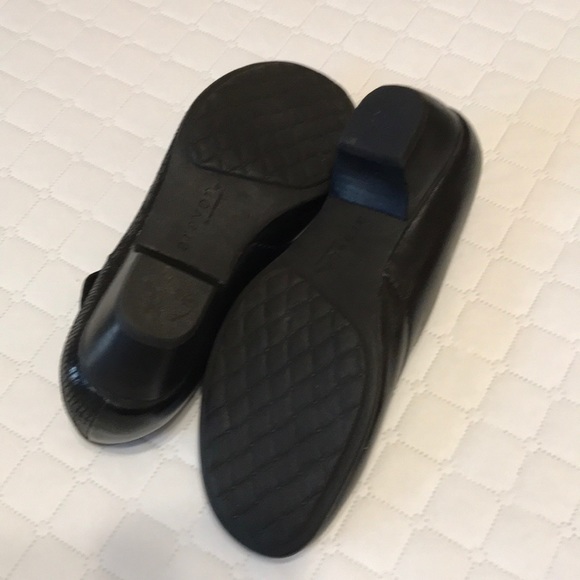 Aravon NWOT, Portia black dress shoes, 8.5… - Picture 7 of 9